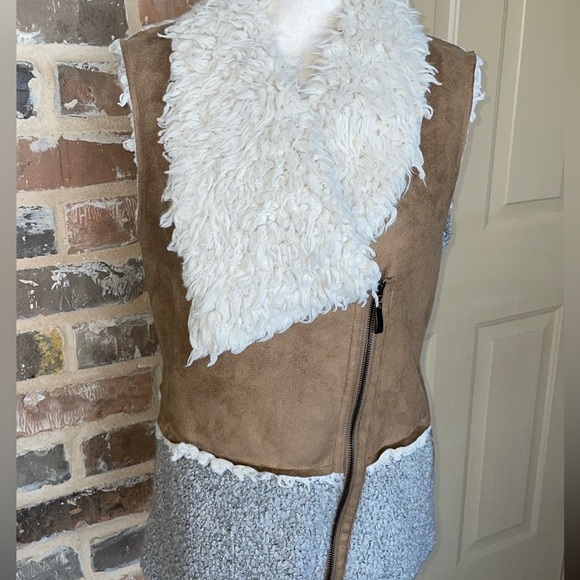 ii Sisters Furry Wool Blend Suede Sherpa Vest Tan Gray & Winter White Offset Zip - Picture 11 of 14